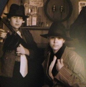 Meet your Posher, Laena